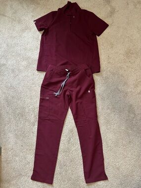 Figs Burgundy Igava Shortsleeve Polo Scrub Top XS Yola Pant XSP GUC